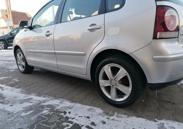 Volkswagen Polo cena 12600 przebieg: 248000, rok produkcji 2007 z Gniezno małe 232